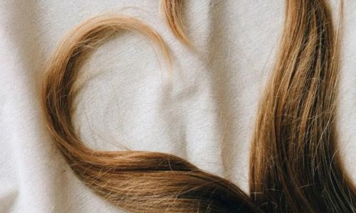 Henné et Nigelle : utilisation et routine capillaire