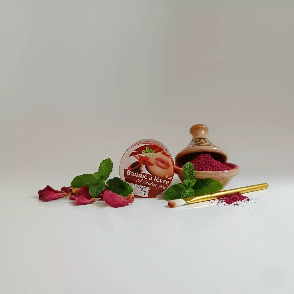 Baume à Lèvres Sublime Aker El Fassi sur les lèvres