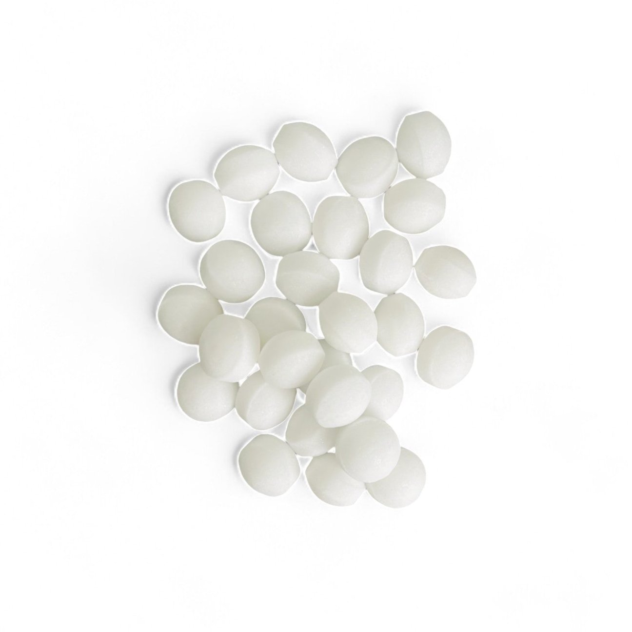 Morceaux de camphre naturel purifiant pour encens et rituels traditionnels.