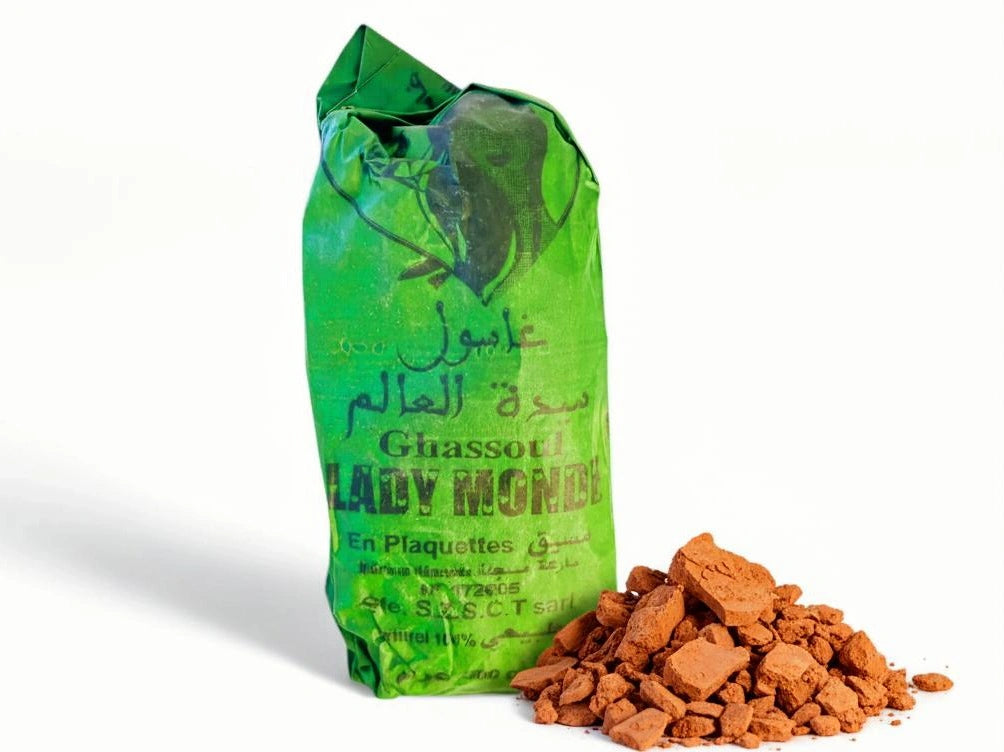 Moroccan ghassoul concassé en sachet – argile naturelle de l’Atlas pour soins de beauté
