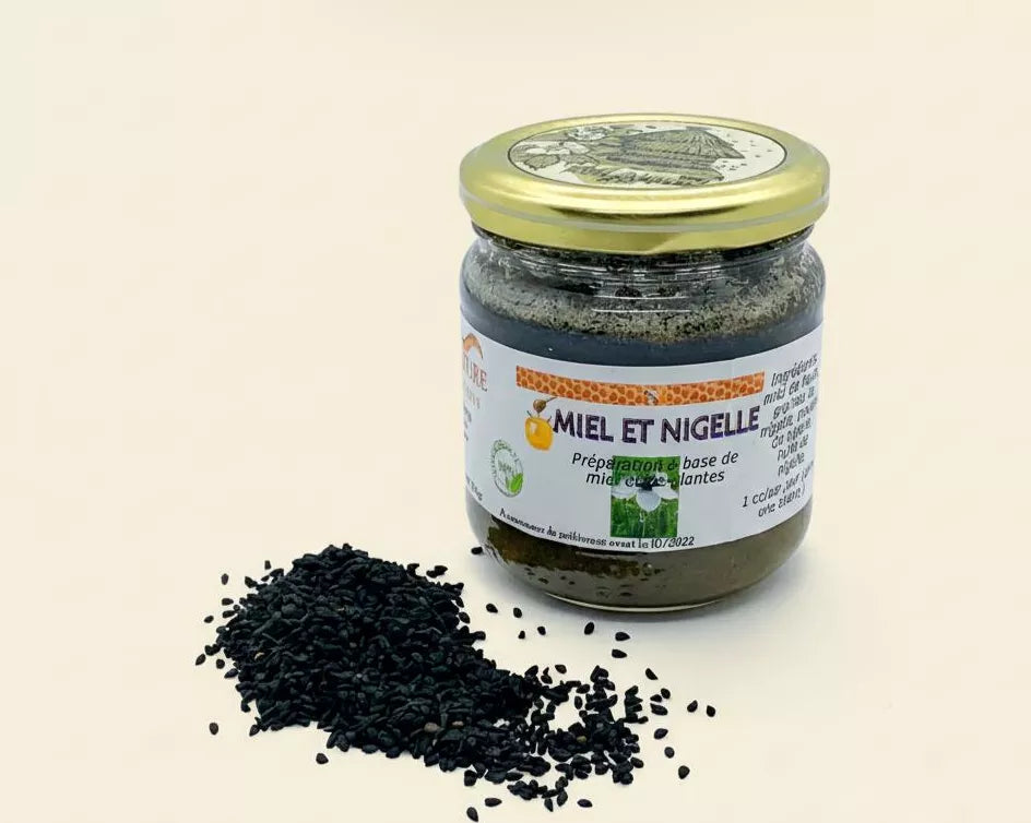 Pot de miel à la nigelle – préparation naturelle au miel brut et graines de nigelle moulues